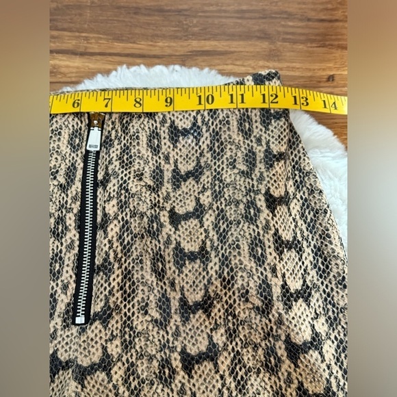 DANIELLE BERNSTEIN Faux Snakeskin Pants Sz 2 Beige Black - Picture 9 of 11
